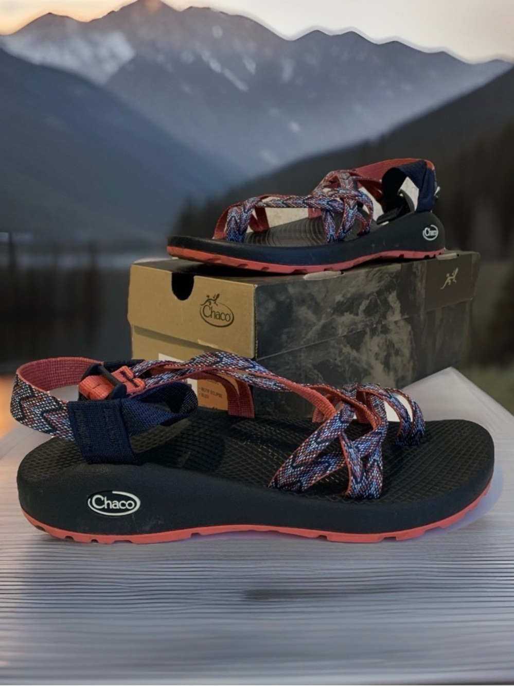 Chaco Womens Motif Eclipse Hiking Multicolor Purple Sandals J106584 Size 10 EUC
